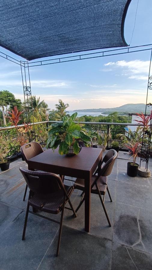 Verano Guesthouse Тагбіларан Екстер'єр фото